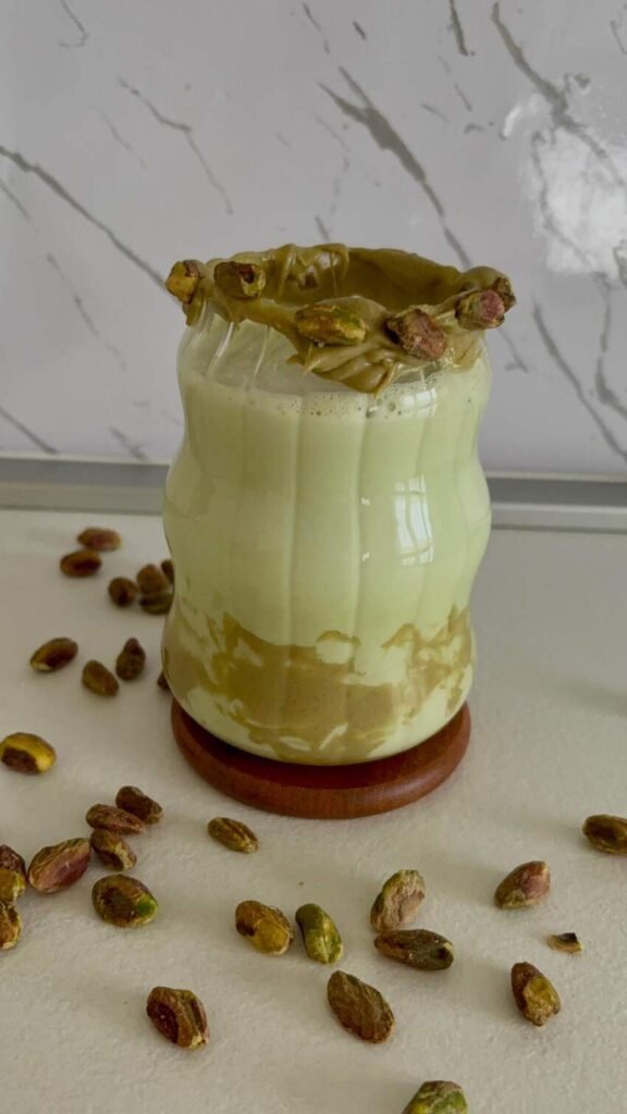 iced pistachio matcha latte recipe