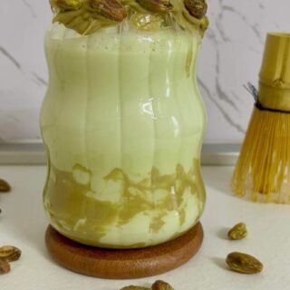 iced pistachio matcha latte recipe