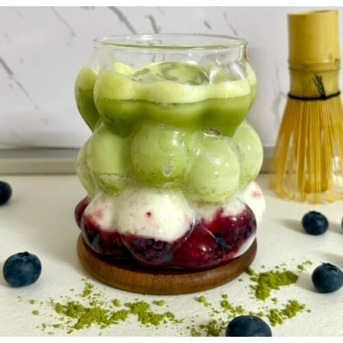 Iced blueberry matcha latte recipe