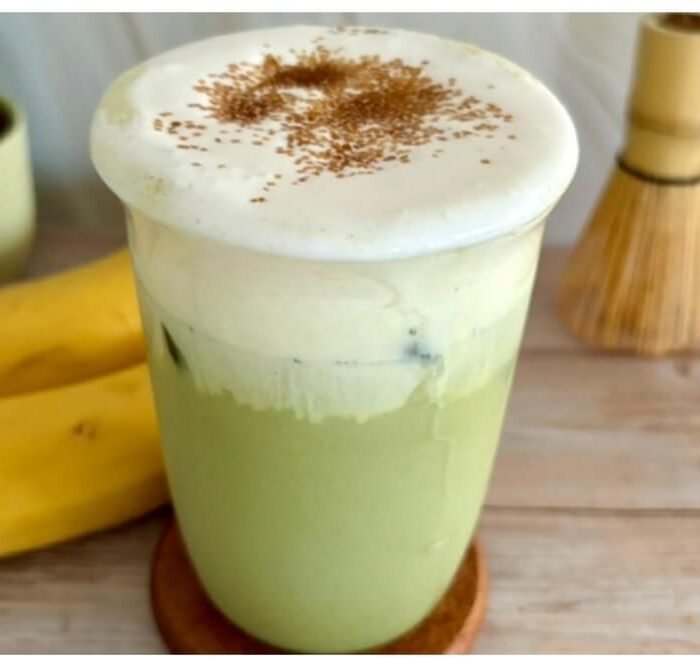 Iced Banana Bread Matcha Latte Recipe (Starbucks Copycat)