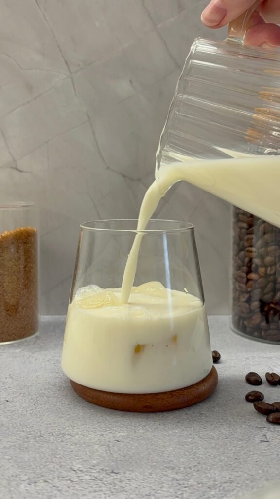 brown sugar oatmilk shaken espresso recipe