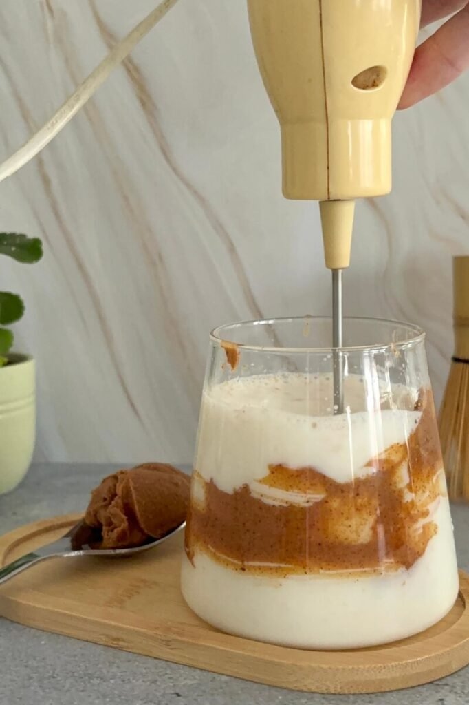 iced peanut butter matcha latte