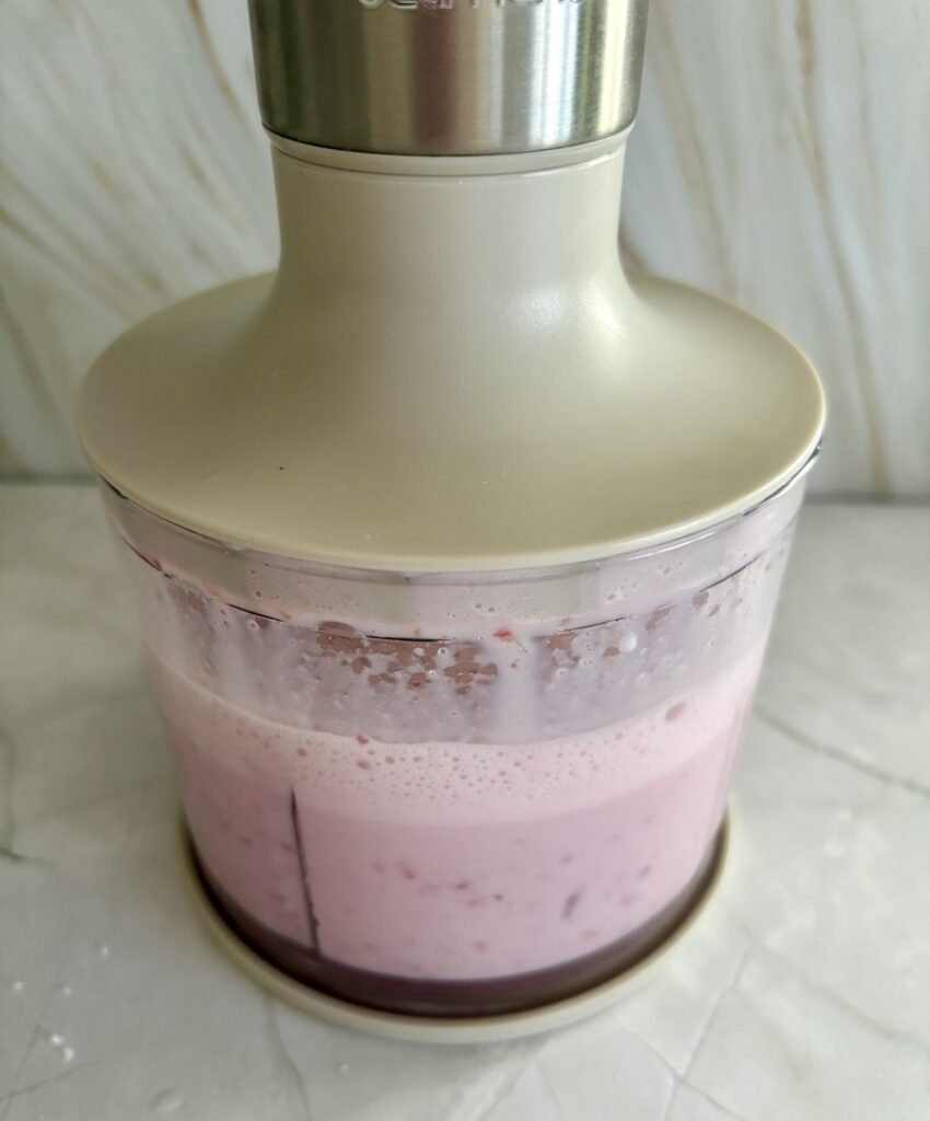 strawberry creme frappuccino 