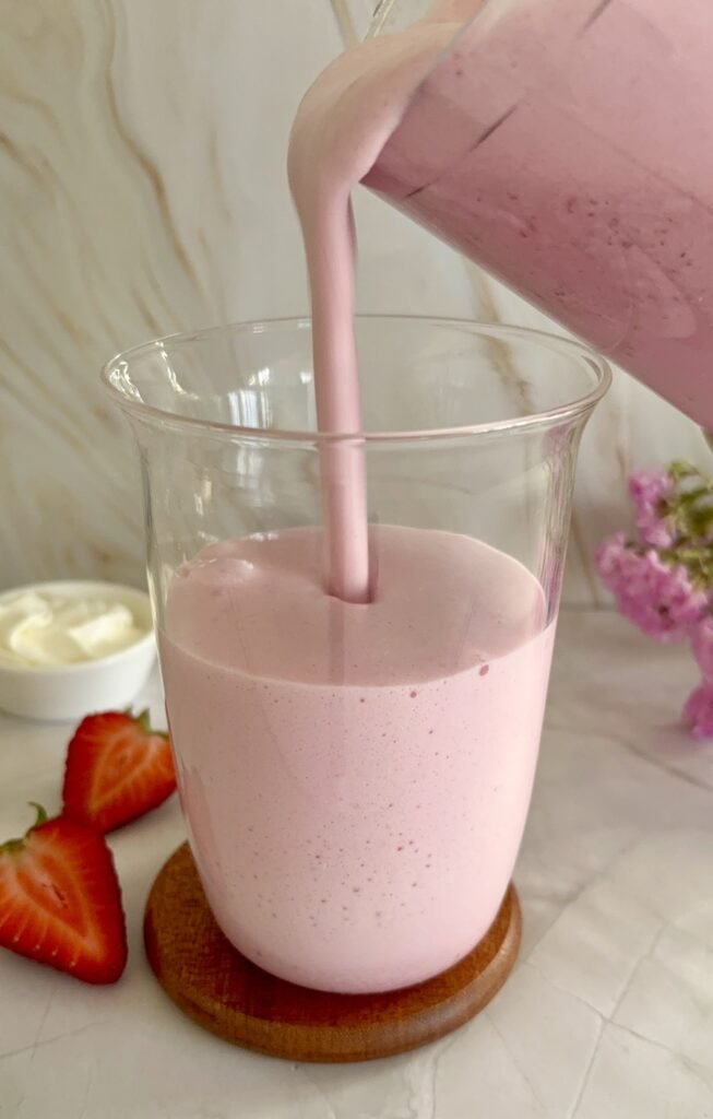 strawberry creme frappuccino 