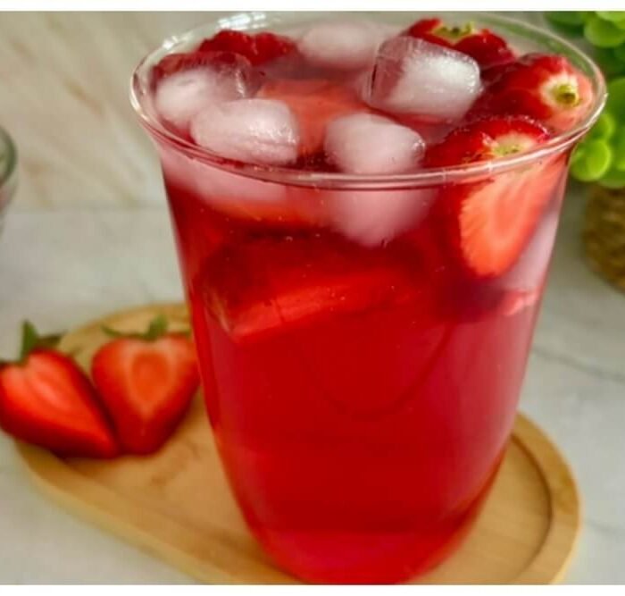 Strawberry Acai Refresher Recipe