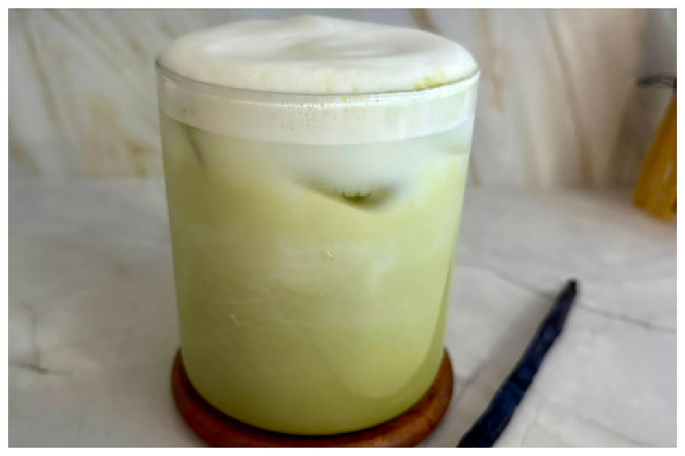 iced vanilla matcha latte