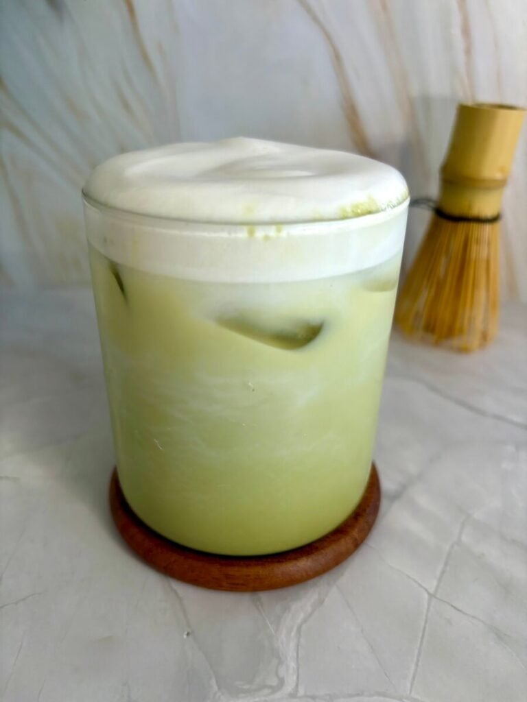 iced vanilla matcha latte 