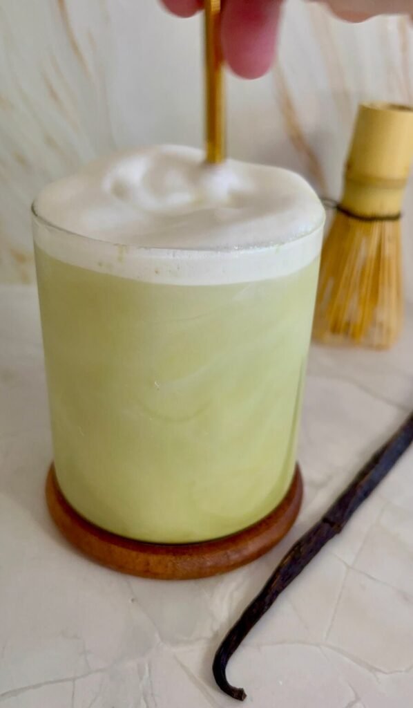 iced vanilla matcha latte 