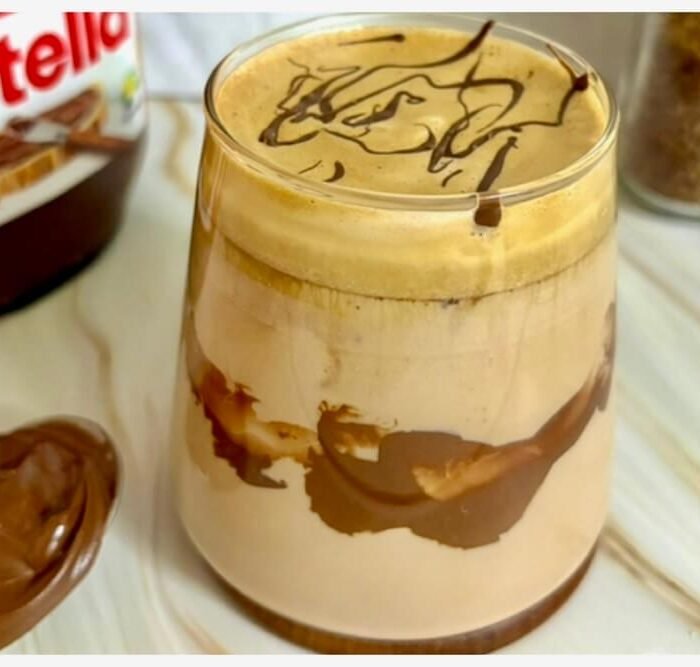 Nutella Whipped Coffee (Nutella Dalgona)