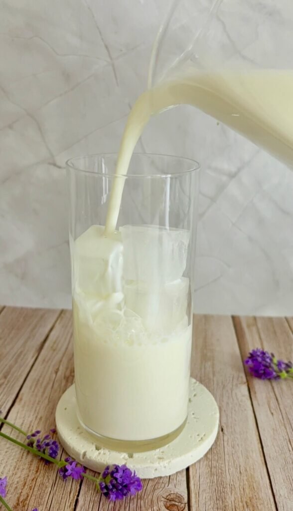 iced lavender oatmilk latte recipe