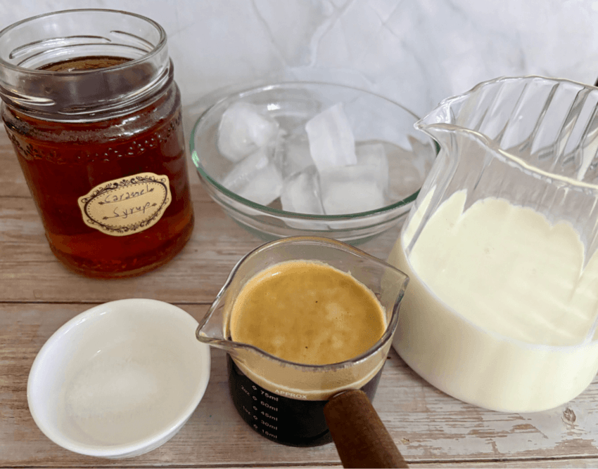 iced salted caramel latte recipe