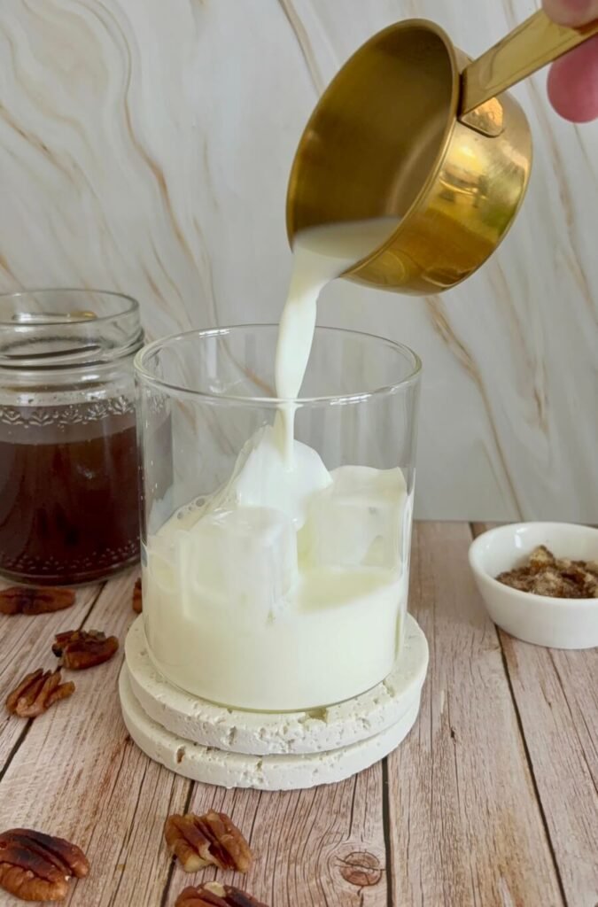 iced pecan crunch oatmilk latte starbucks copycat