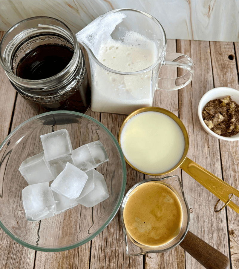 iced pecan crunch oatmilk latte starbucks copycat